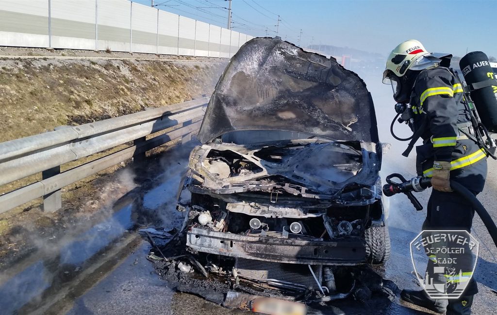 2019 02 28 Fahrzeugbrand A1 1