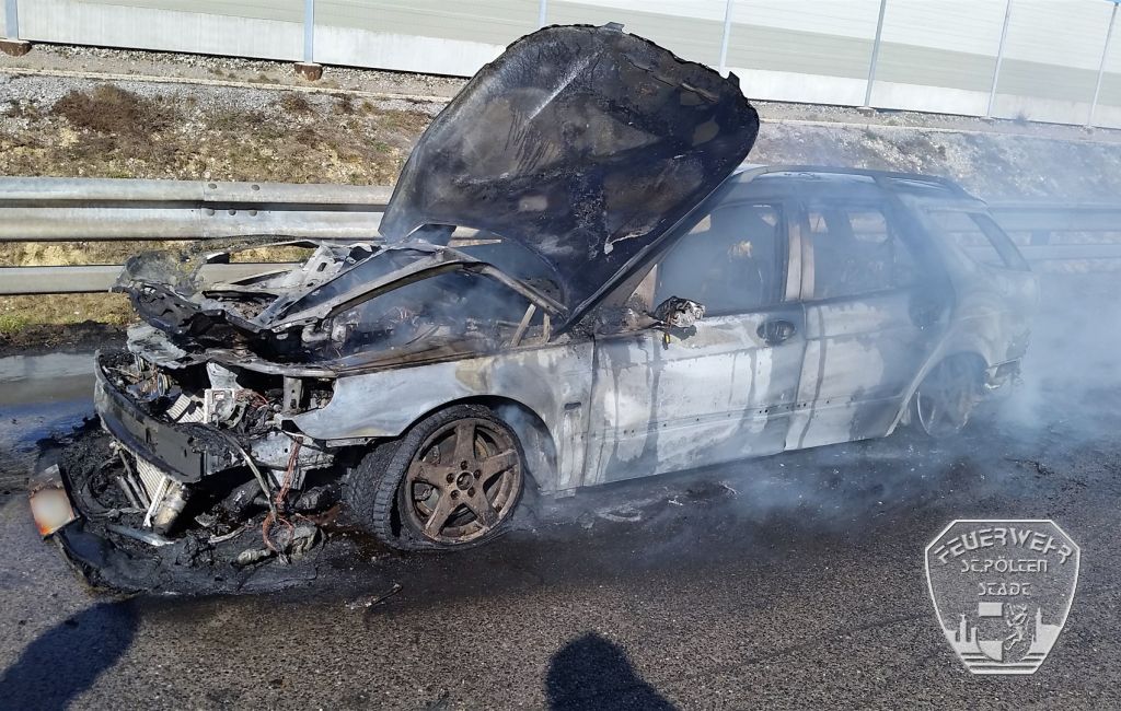 2019 02 28 Fahrzeugbrand A1 2