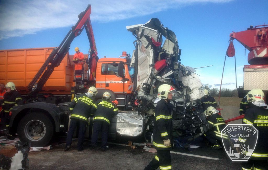 2016 01 12 VU eingeklemmte Person A1 10