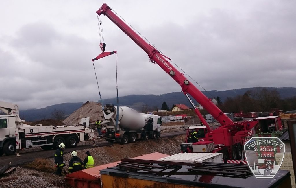 2016 02 01 LKW Bergung StGeorgen 4