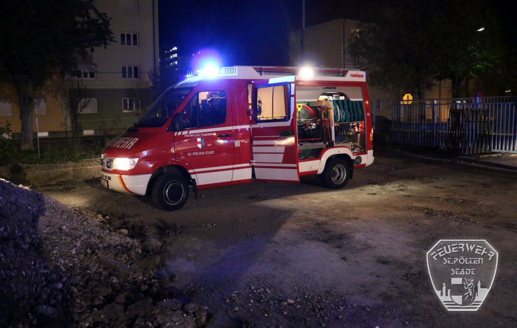 2016 04 22 Lagerbrand Kerensstr 6