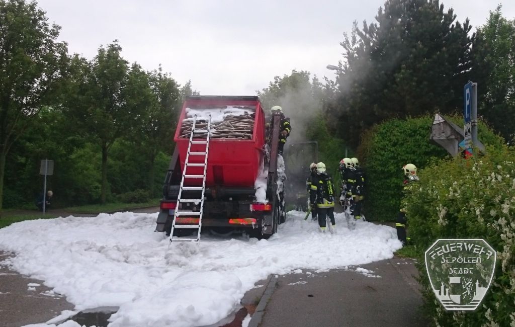 2016 05 14 LKW Brand 1