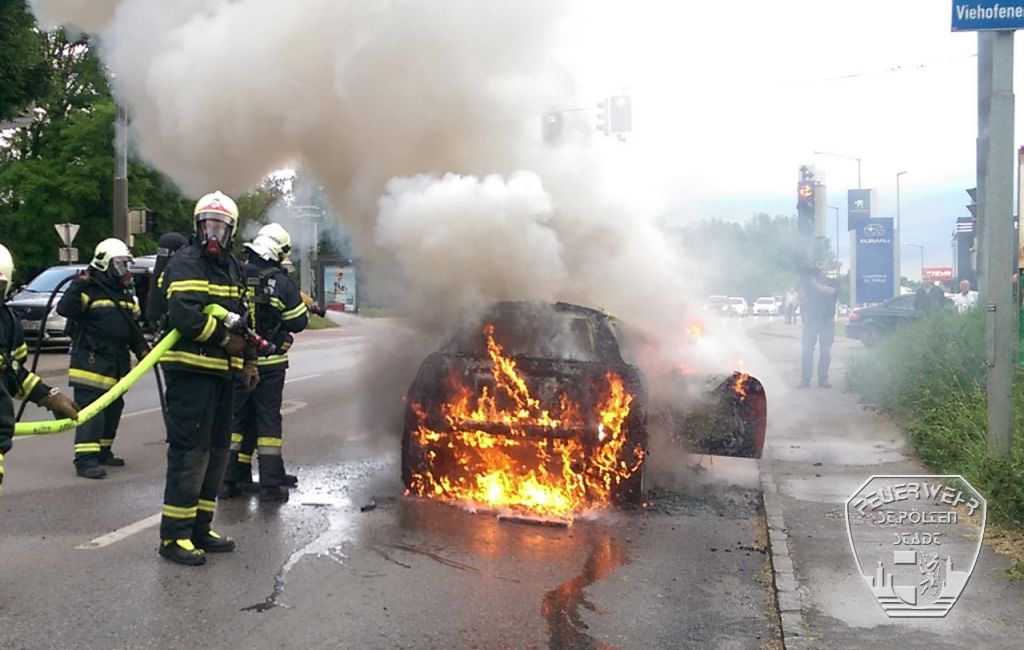 2016 06 09 Fahrzeugbrand 4 klein