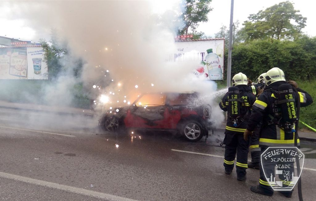 2016 06 09 Fahrzeugbrand 5 klein