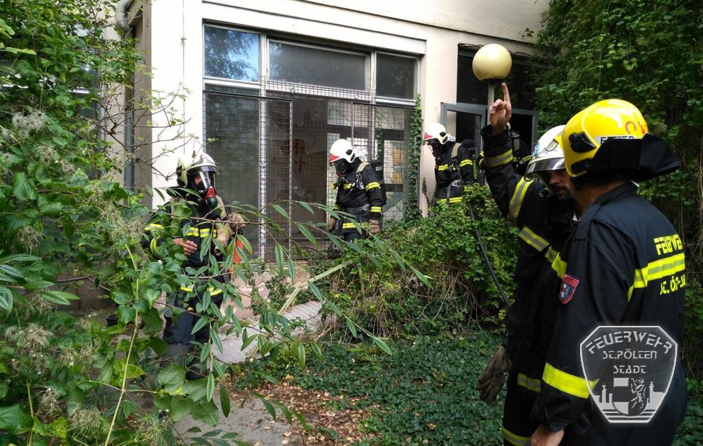 2016 09 18 Zimmerbrand Trautsonstr 2