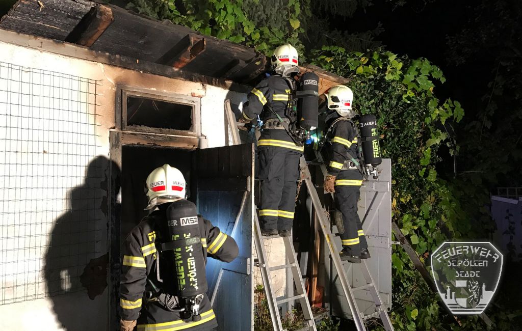 2016 10 21 Schuppenbrand Heidenheimerstr 1