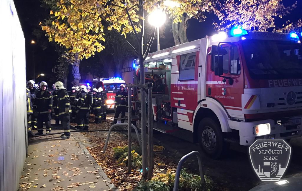 2016 10 21 Schuppenbrand Heidenheimerstr 3