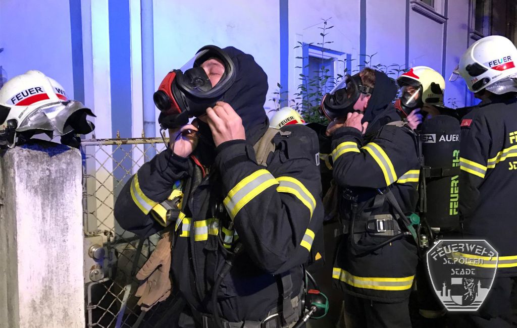 2016 10 21 Schuppenbrand Heidenheimerstr 4