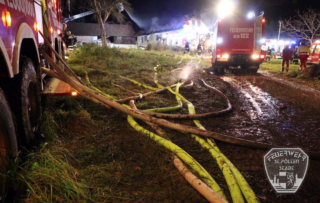 2016 10 30 Wohnhausbrand Wilhelmsburg  10 