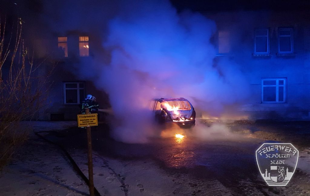 2017 01 05 Fahrzeugbrand Goldeggerstr 2