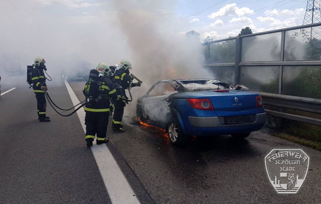 2017 07 04 Fahrzeugbrand A1 1