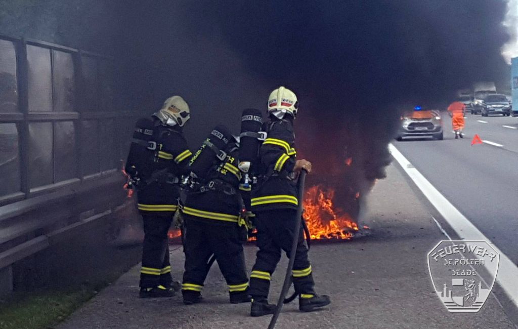 2017 07 04 Fahrzeugbrand A1 2