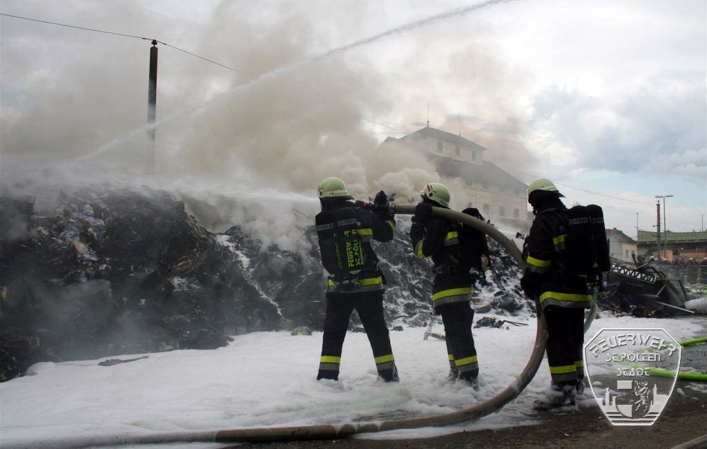 2018 06 10 Brand Muellentsorger 3