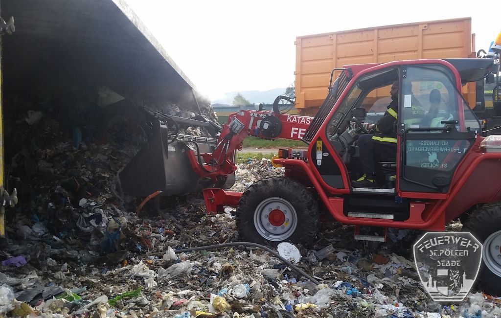 2018 10 01 VU Muelltransporter A1 2